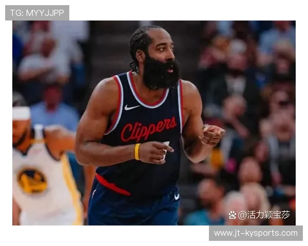 在带领球队取得“逆转”胜利过程中，他的篮下争抢战术锦上添花！